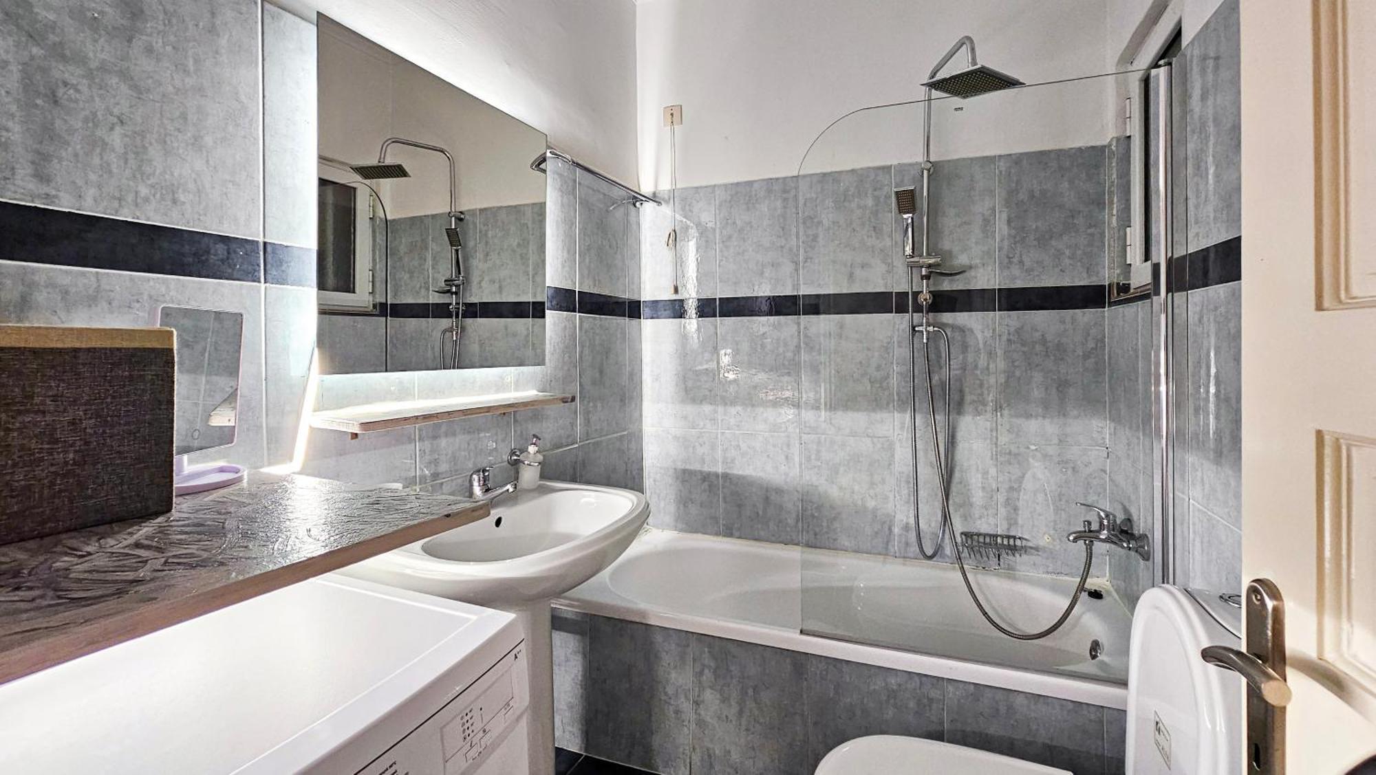 Kostas Home By Bill Apartments Patras Buitenkant foto